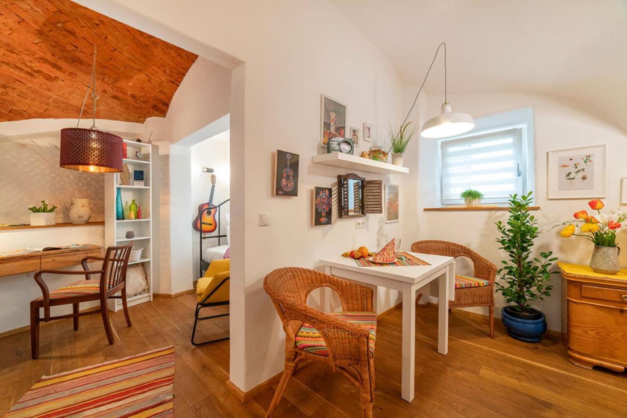 Roomerie Im Zentrum Зульцбах-Розенберг Экстерьер фото